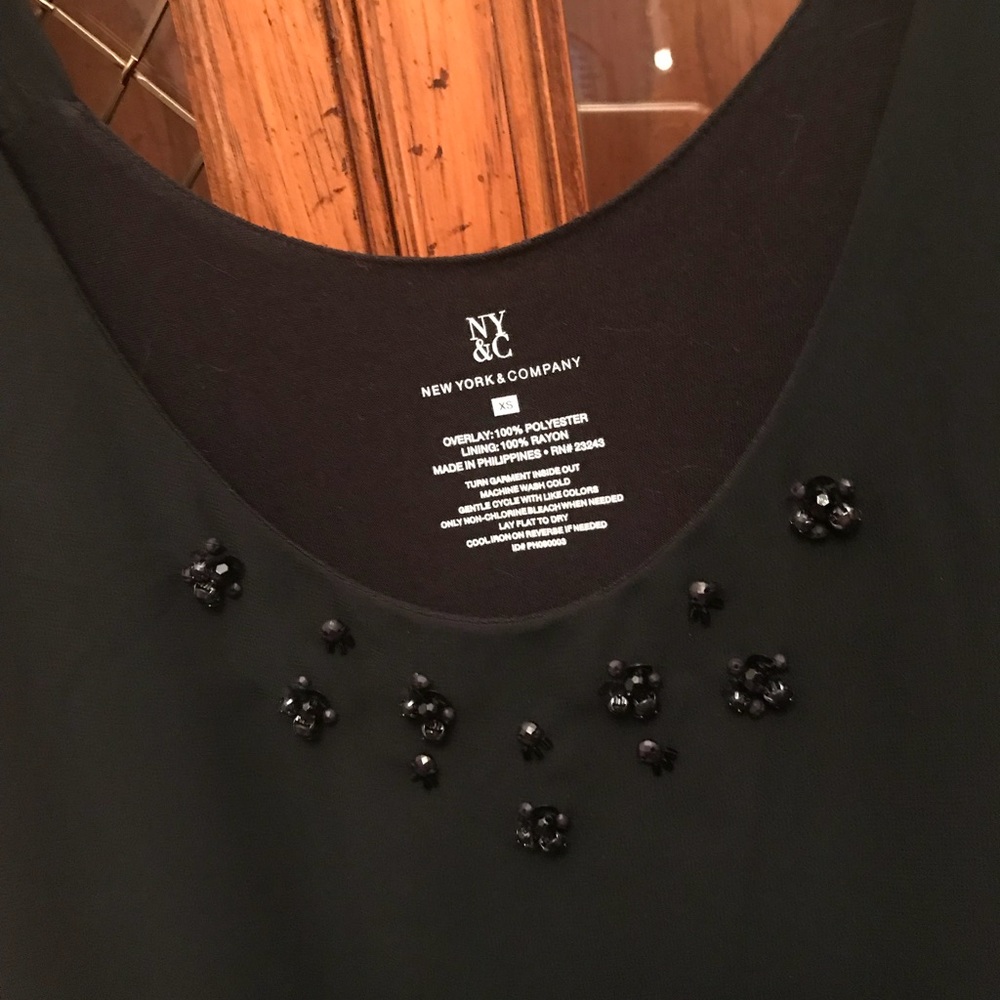 Black Woman’s Sleeveless Dress Top - Picture 2 of 3